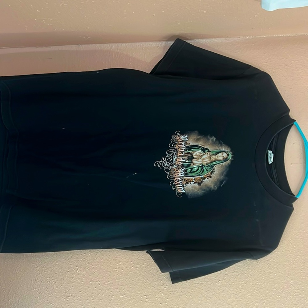 Médium black Reina de México shirt